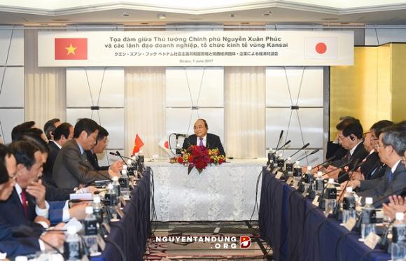  Thủ tướng Nguyễn Xuân Phúc hội đàm với lãnh đạo các doanh nghiệp vùng Kansai, Nhật Bản - Ảnh: VGP 