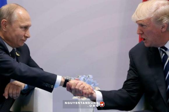 Tổng thống Trump nổi giận: Làm gì có ‘cuộc gặp thứ hai’ với Putin!