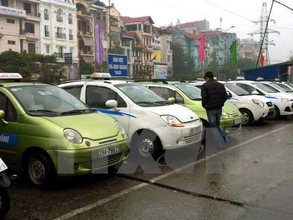 Hà Nội xử lý nghiêm các xe taxi vi phạm trật tự an toàn giao thông