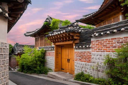 Làng Bukchon Hanok được xem là ngôi làng cổ đẹp nhất Seoul