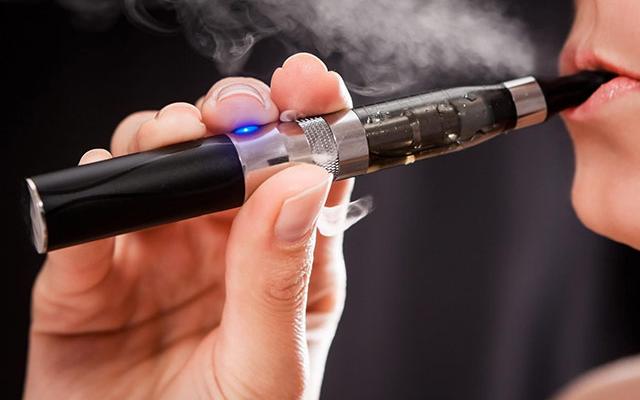 Không có bằng chứng nào chứng minh việc dùng thuốc lá điện tử có thể làm giảm nguy cơ các bệnh lý do thuốc lá.
