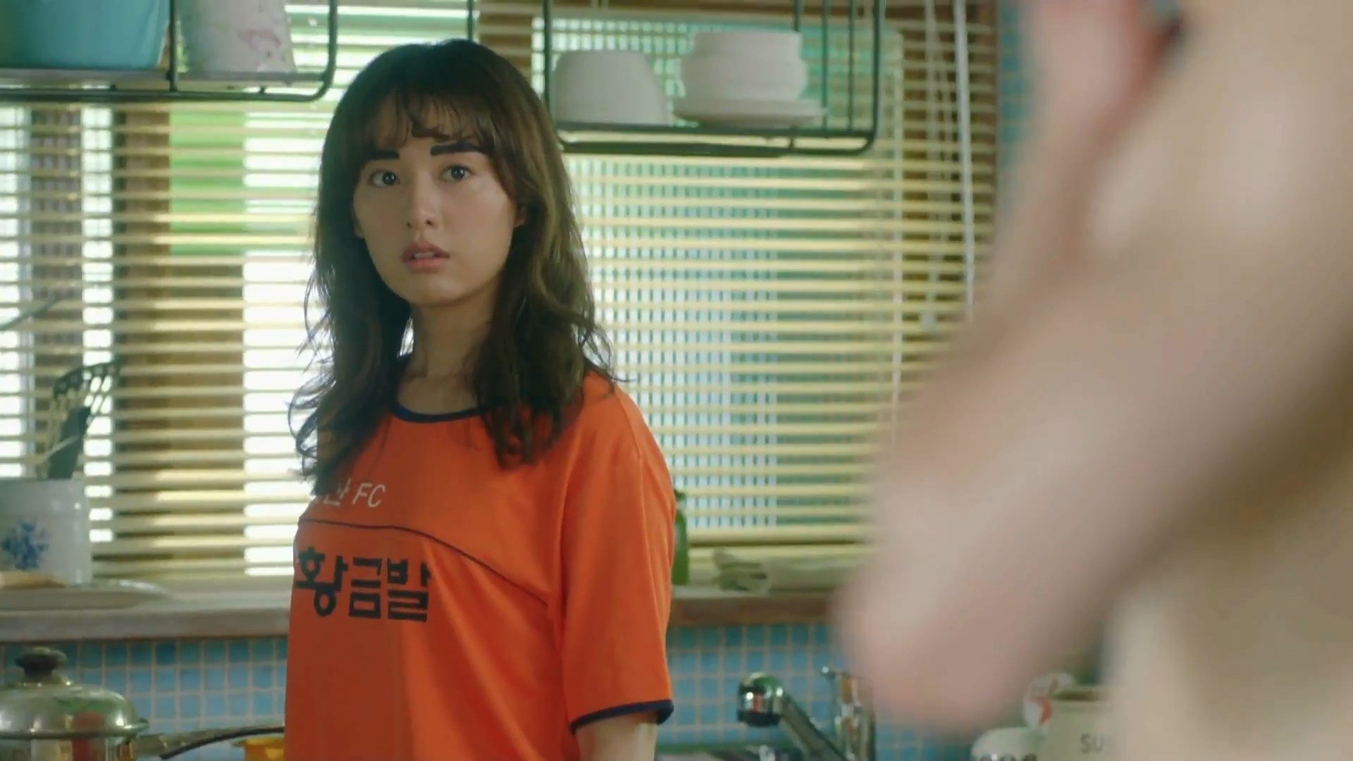 Park Seo Joon - Kim Ji Won tiếp tục 'thả thính' khán giả bằng những cảnh gây tò mò