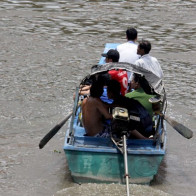 Xót xa khi thấy thi thể bé trai 11 tuổi bị nước cuốn trên sông Sài Gòn