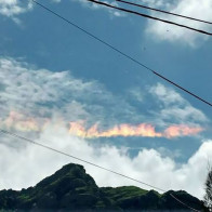 Xuất hiện cầu vồng lửa rực cháy trên bầu trời Peru