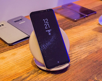 10 công nghệ iPhone phải "chào thua" Samsung Galaxy S8