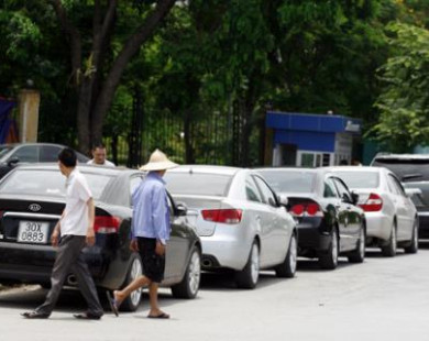 Mở 87 điểm trông xe lòng đường có thu phí tại Hà Nội