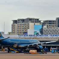 Không áp giá sàn vé máy bay