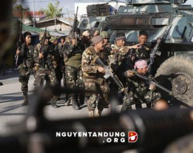 Tổng thống Philippines khẩn cấp từ Nga quay về nước vì IS chiếm thành phố