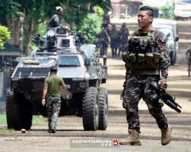 Lộ kế hoạch thiêu rụi thành phố Philippines của IS