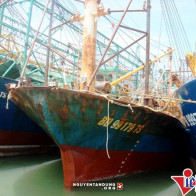 Công ty đóng tàu rỉ sét phải thay mới 10 máy chính
