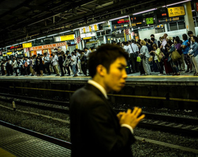 Bi kịch nam giới không việc làm - Ngòi nổ của "quả bom dân số" Nhật Bản