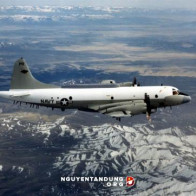 Chiến cơ Trung Quốc áp sát máy bay Mỹ trên biển Hoa Đông