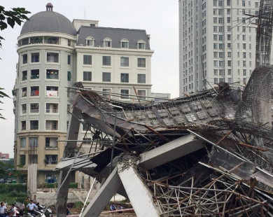Trường mầm non đang xây bị sập ở Hà Nội