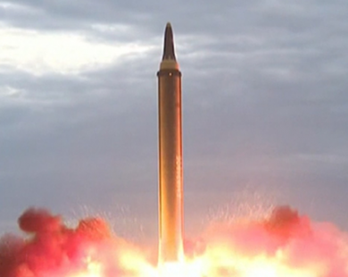 Triều Tiên phóng tên lửa đạn đạo liên lục địa có tầm bắn xa nhất, quân đội Hàn Quốc bắn tên lửa đáp trả