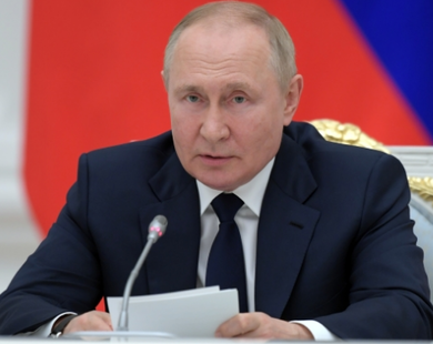 Tổng thống Putin ký sắc lệnh đặc biệt hỗ trợ quân đội