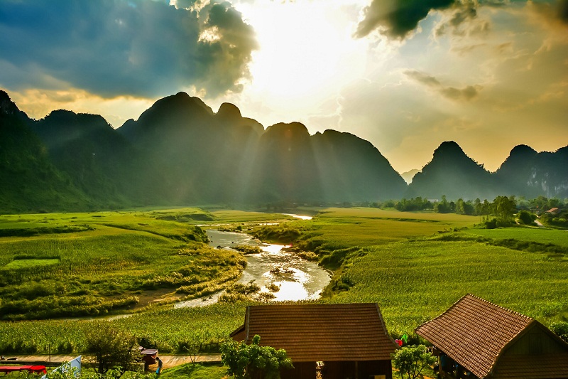 Mở tour du lịch tới Việt Nam với những địa danh trong phim "Kong: Đảo đầu lâu"