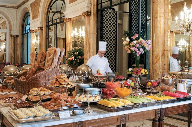 10 khách sạn có bữa ăn sáng muộn ngon nhất thế giới