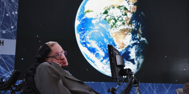 Stephen Hawking: Nhân loại chỉ còn 100 năm để rời Trái Đất