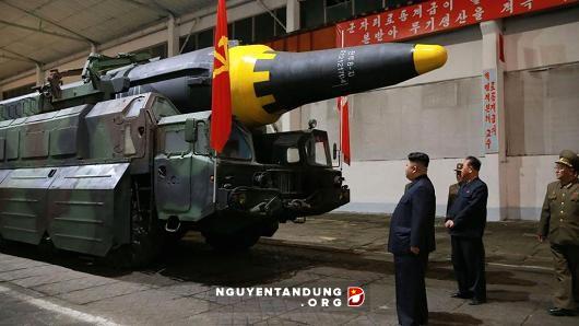 Triều Tiên phóng tên lửa sát biên giới Trung Quốc vào vùng đặc quyền kinh tế Nhật