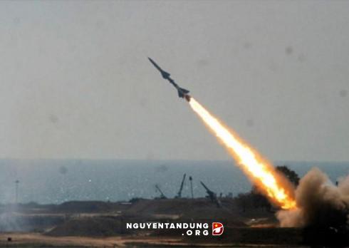 Triều Tiên tuyên bố tên lửa đạn đạo có thể mang đầu đạn hạt nhân lớn