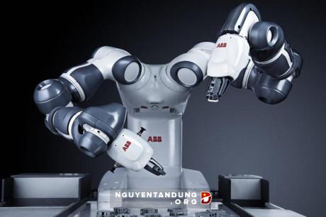 Hàn Quốc đánh ‘thuế thân’ robot, hiện thực hoá viễn cảnh máy móc thay thế con người
