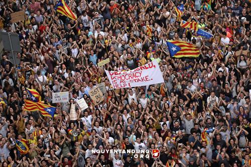 Catalonia sắp tuyên bố ly khai khỏi Tây Ban Nha