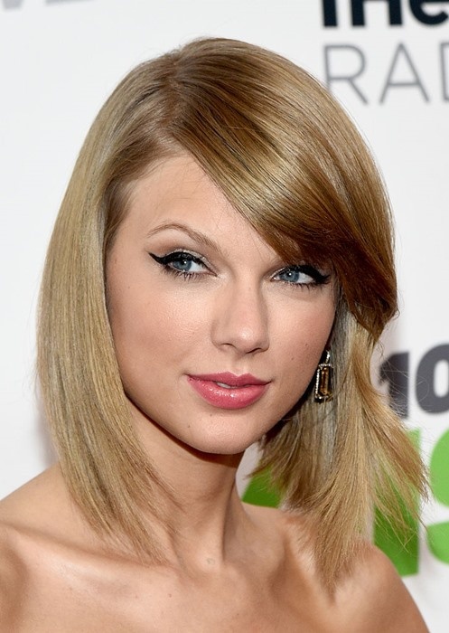 Taylor Swift,tóc đẹp như sao, tóc ngắn, mẫu tóc chấm vai