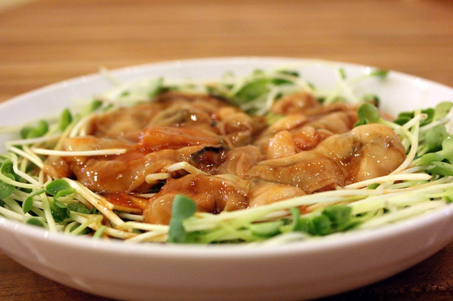 10 món hải sản ăn sống được lòng thực khách Việt - Ảnh 4.