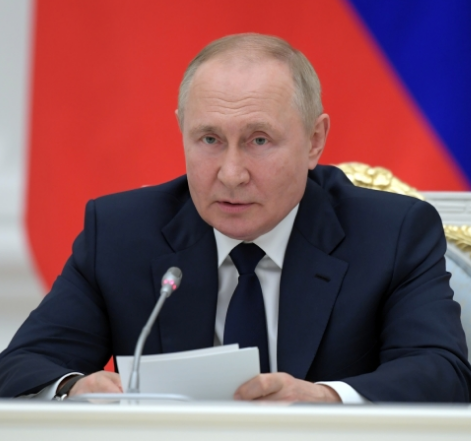 Tổng thống Putin ký sắc lệnh đặc biệt hỗ trợ quân đội