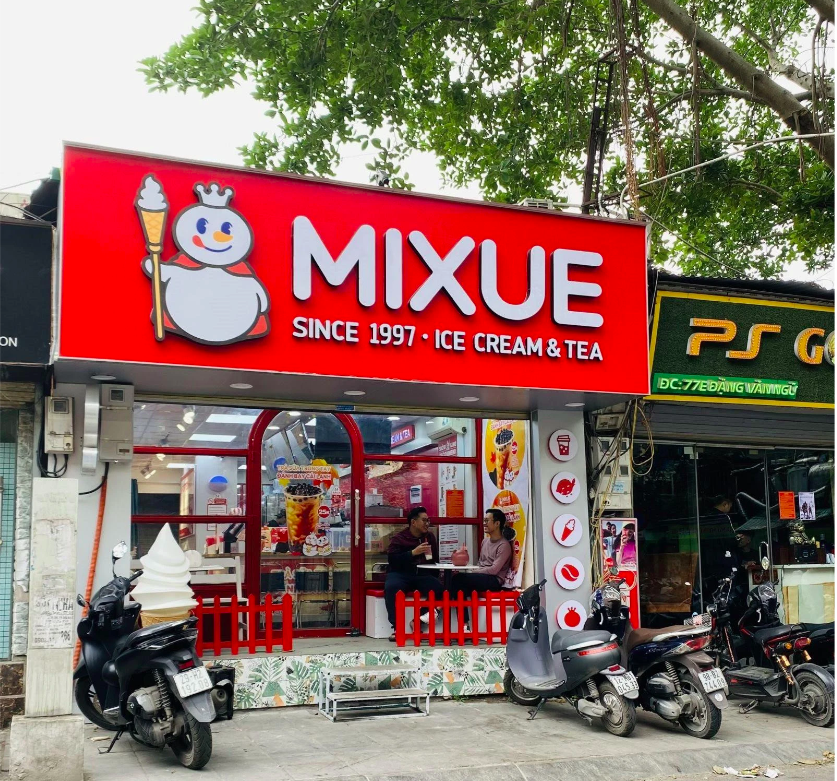 Đối thủ "đồng hương" của Mixue đã đến Việt Nam: Phong cách y hệt, bán trà sữa và kem "đồng dạng" Mixue nhưng giá rẻ hơn... 1.000 đồng