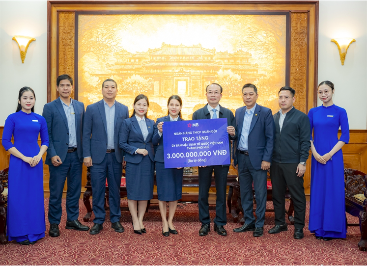 Ngân hàng TMCP Quân đội đóng góp 3 tỷ đồng hỗ trợ thành phố Huế khắc phục hậu quả thiên tai