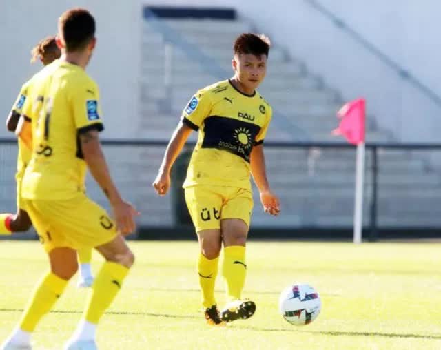 Quang Hải đóng vai trò quan trọng ở Pau FC, cậu ấy sẽ sớm kiến tạo và ghi bàn - Ảnh 4.